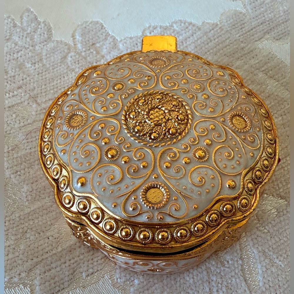 Radiant Ruby Red Statement Ring - image 7